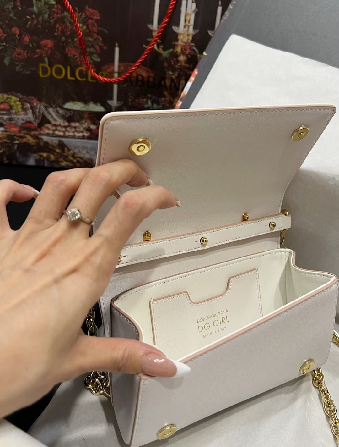AMORE TOP HANDLE BAG – WHITE