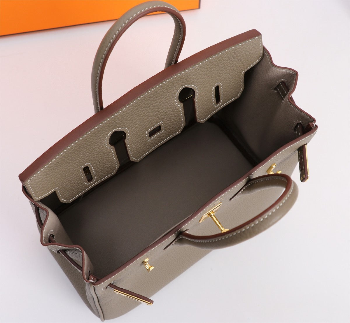 BIRKIN 30 – ÉTOUPE WITH GOLD HARDWARE