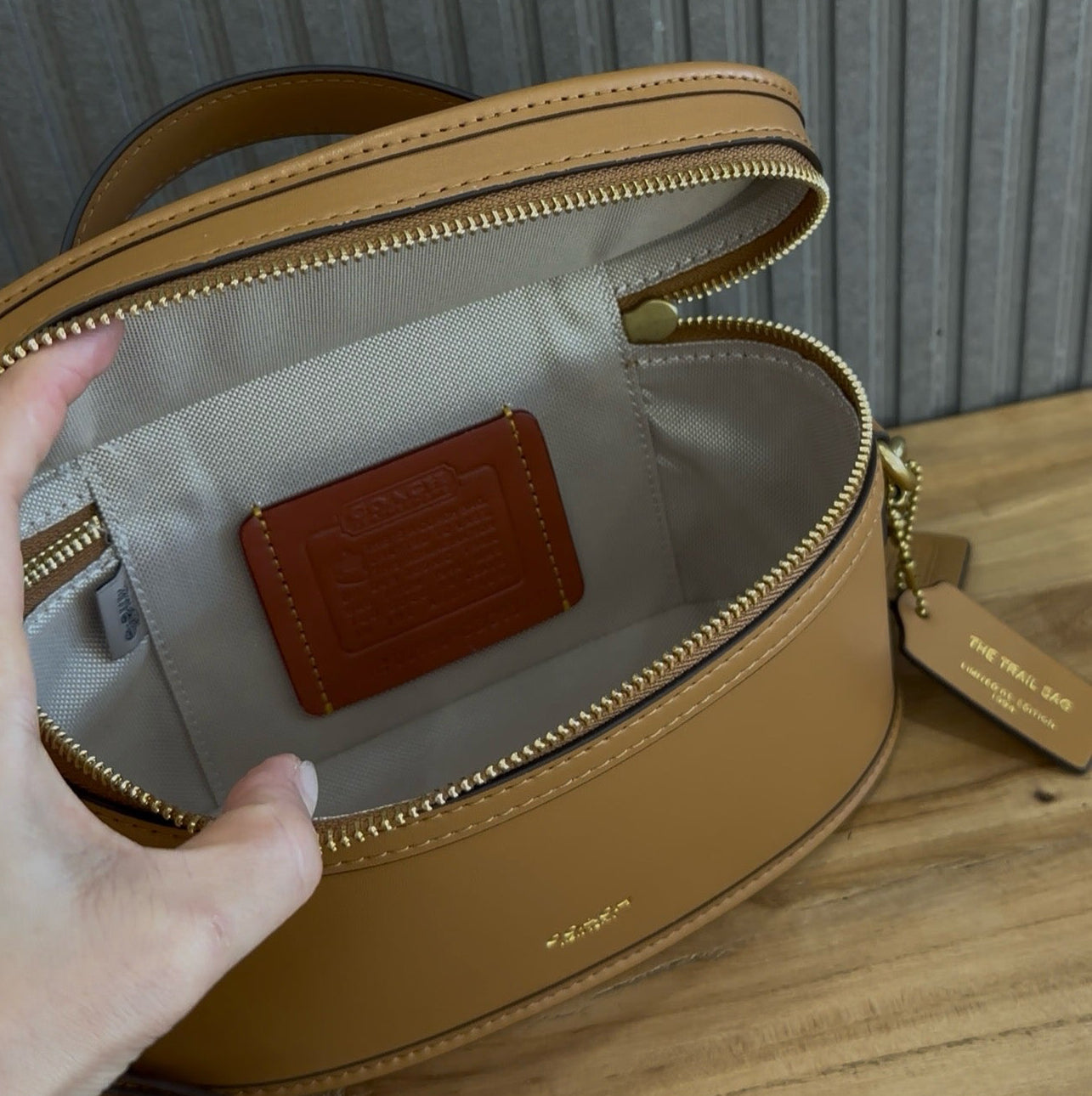 TRAIL BAG - MUSTARD