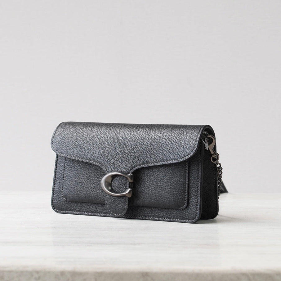 TABBY MINI CHAIN CLUTCH - BLACK