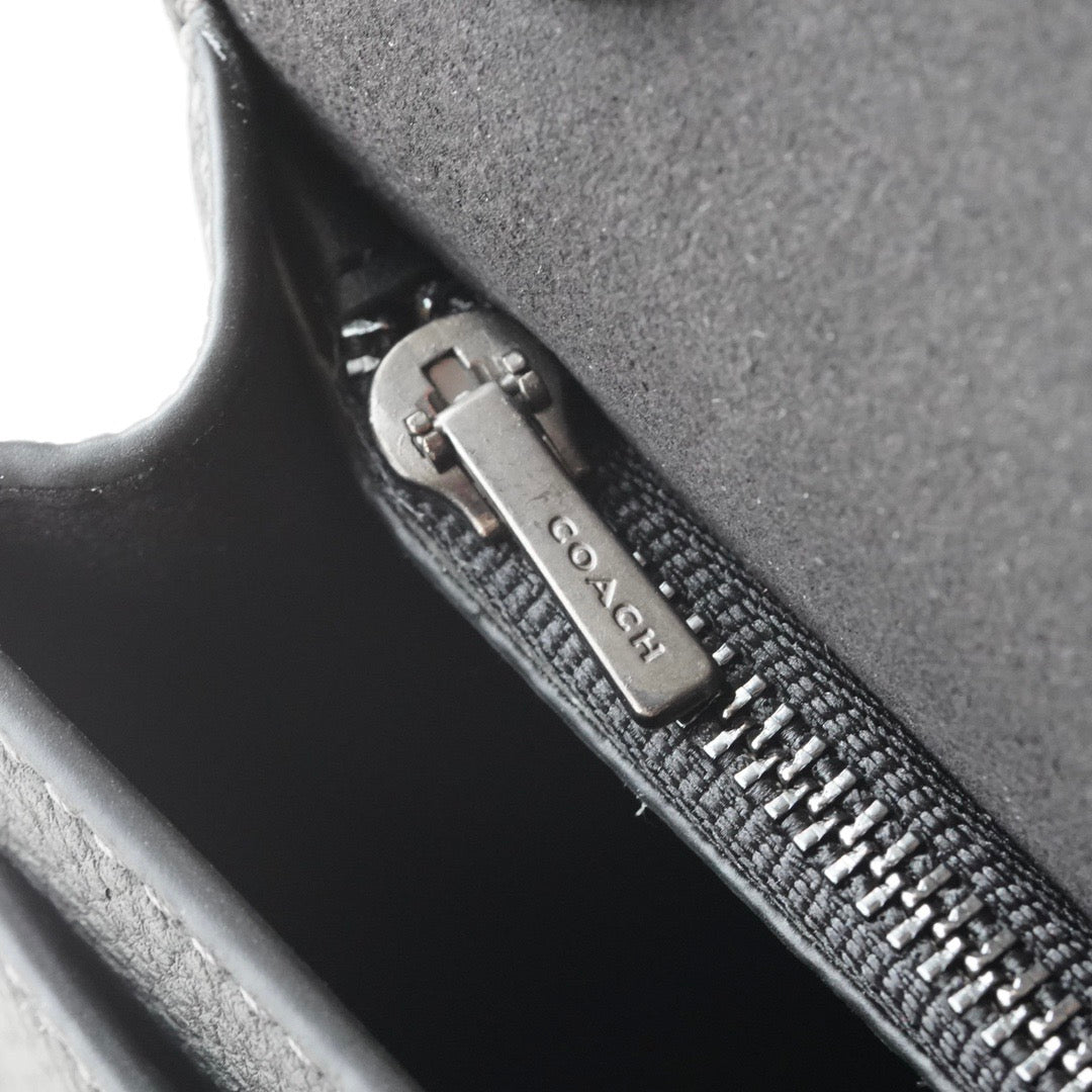TABBY MINI CHAIN CLUTCH - BLACK