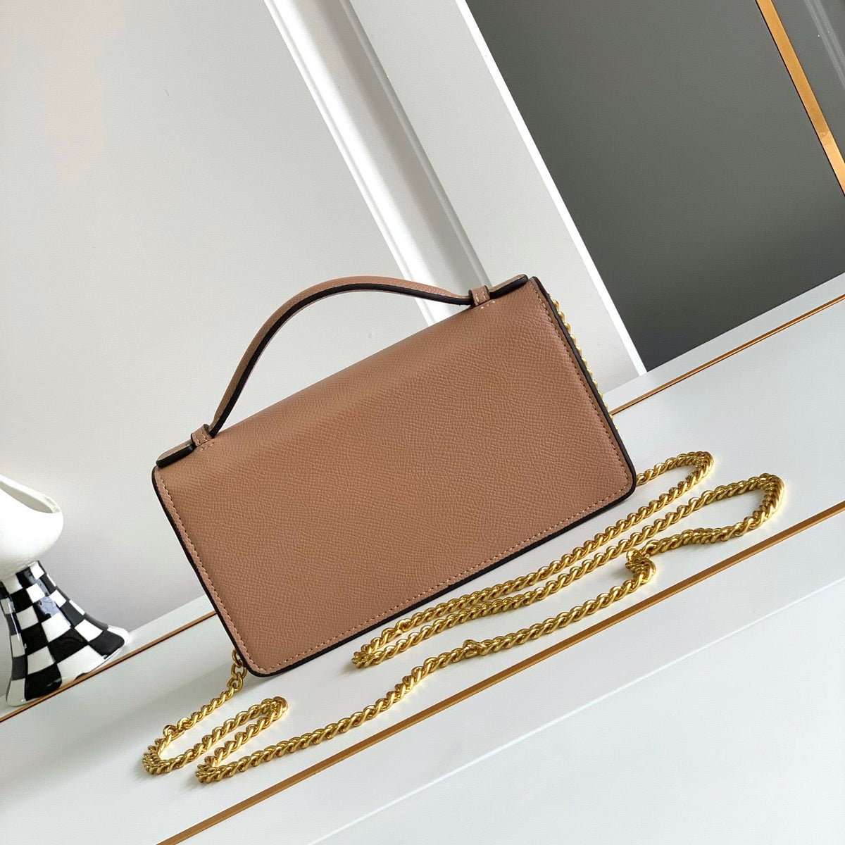 VLOGO SIGNATURE 19 CM CHAIN BAG -BEIGE