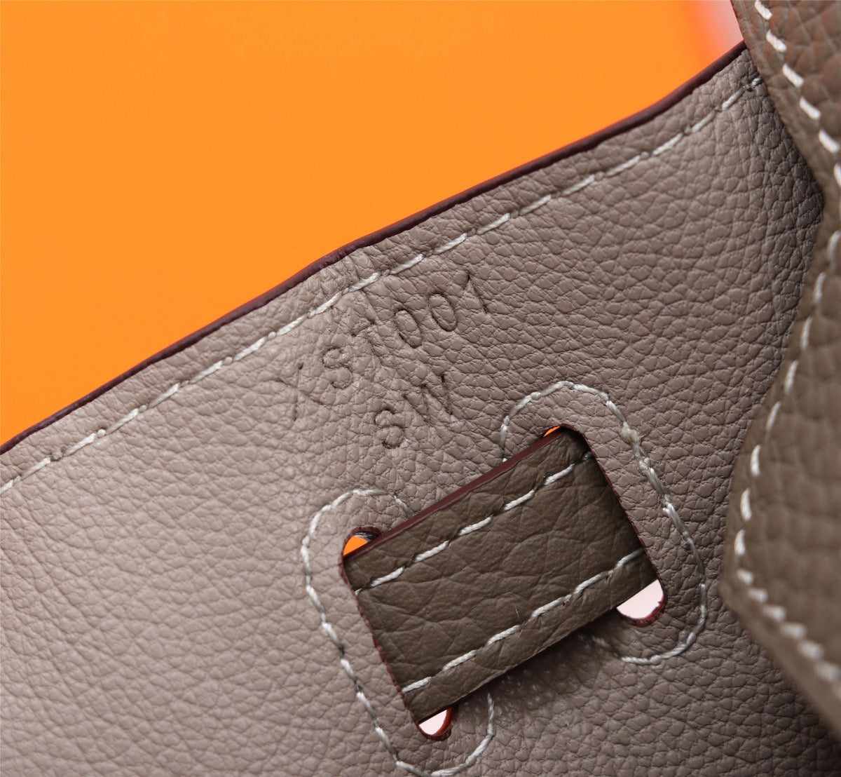 BIRKIN 30 – ÉTOUPE WITH GOLD HARDWARE