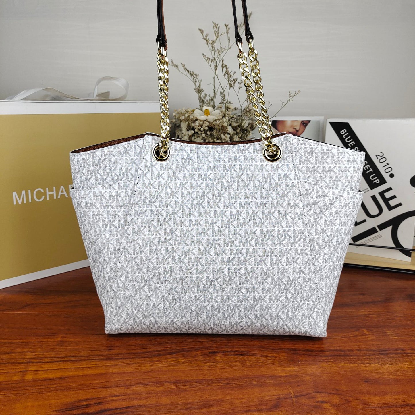 JET SET LARGE TOTE BAG - WHITE