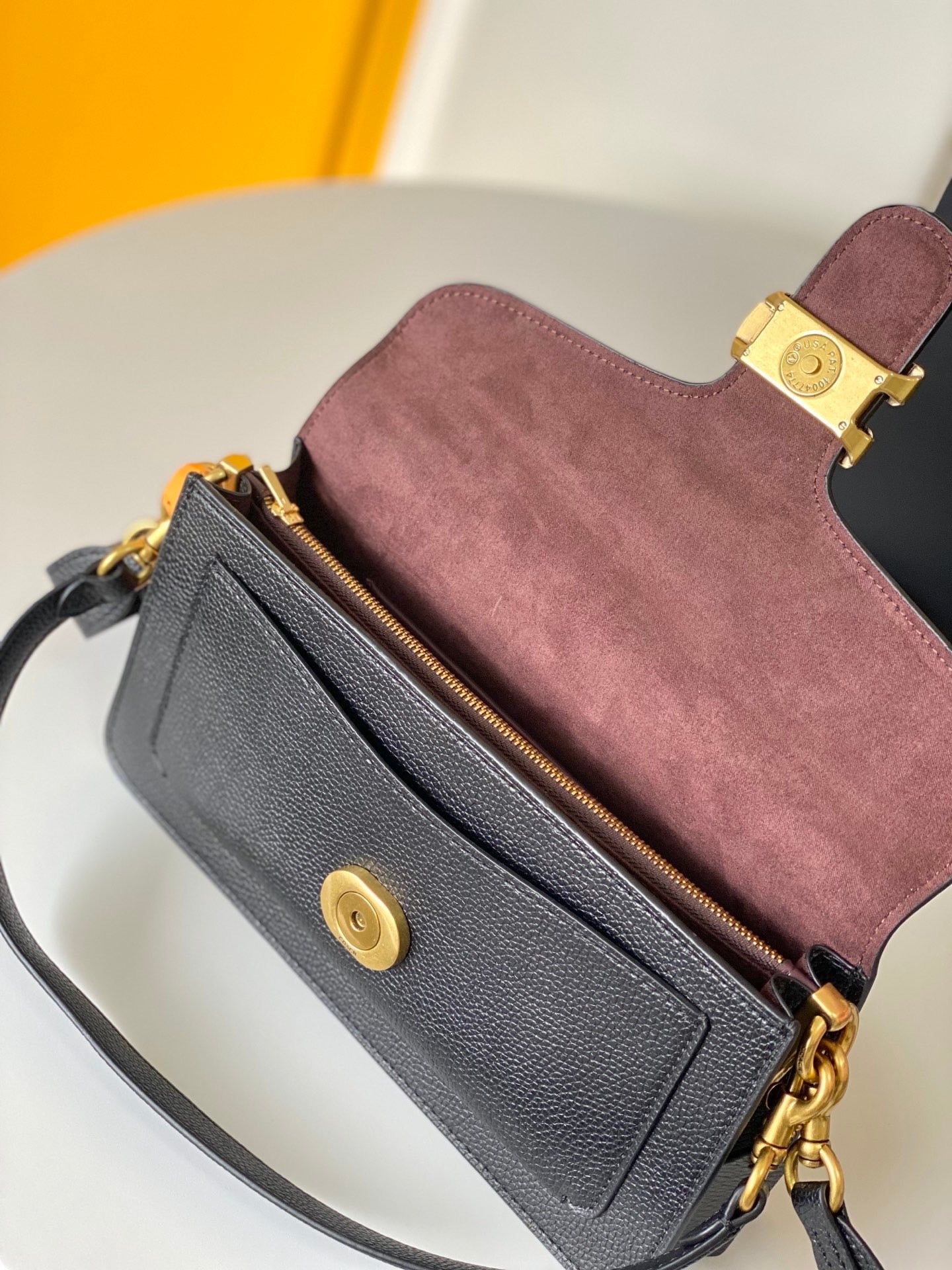 THE BLACK TABBY 26 CM BAG - GOLD
