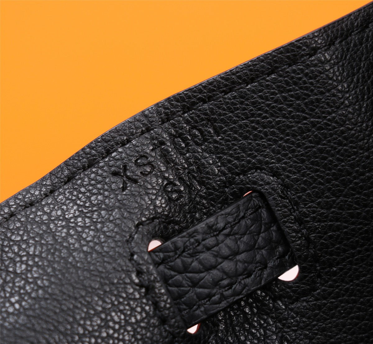 BIRKIN 30 – BLACK WITH GOLD HARDWARE