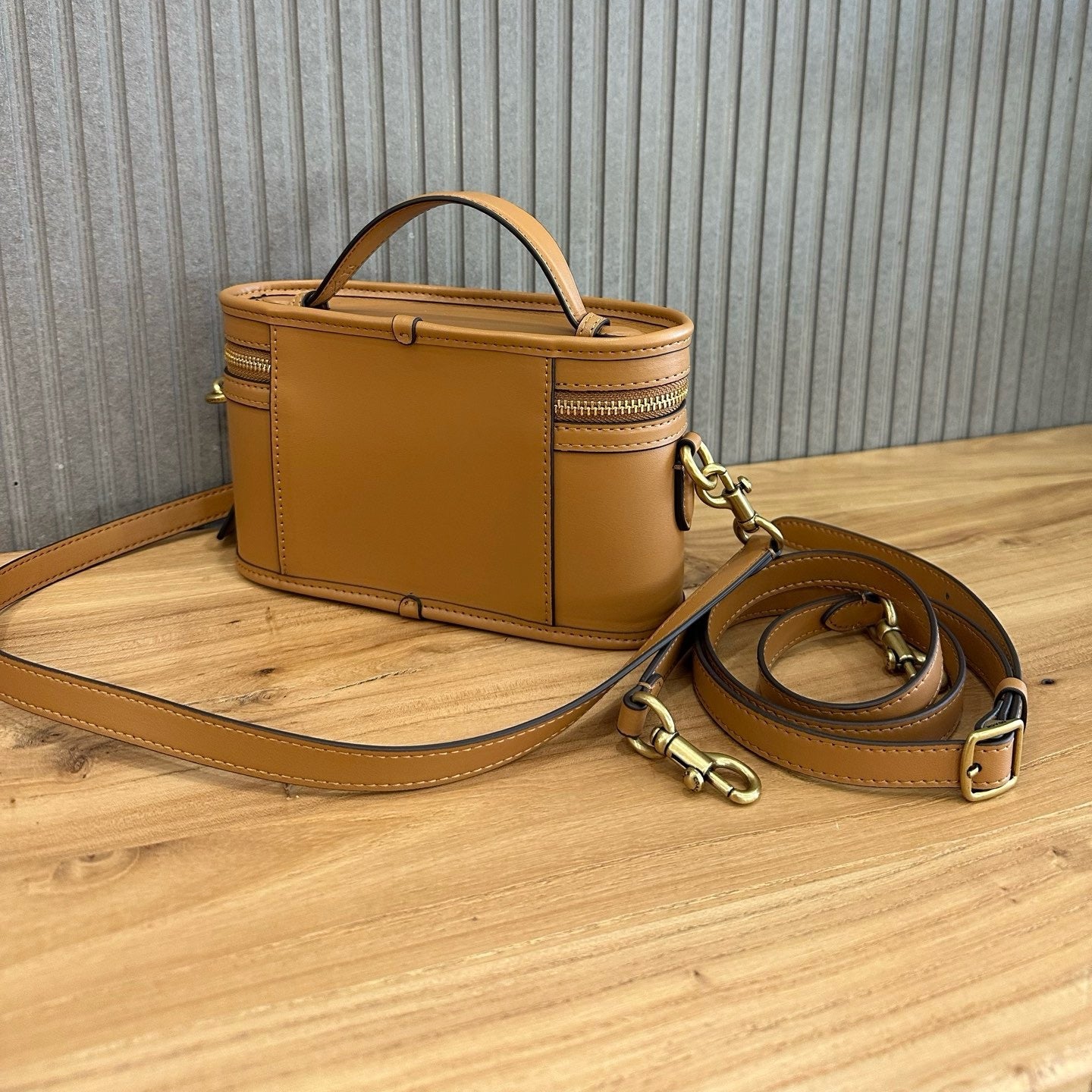 TRAIL BAG - MUSTARD