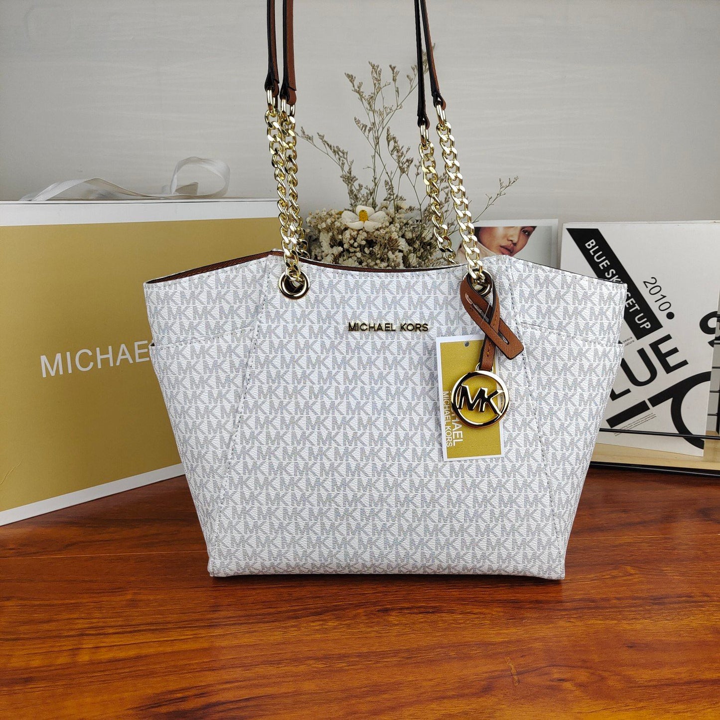 JET SET LARGE TOTE BAG - WHITE