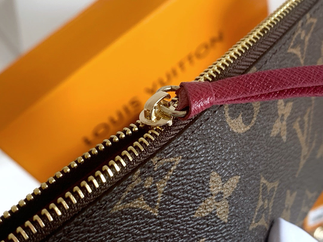 FELICIE POCHETTE BAG - BROWN