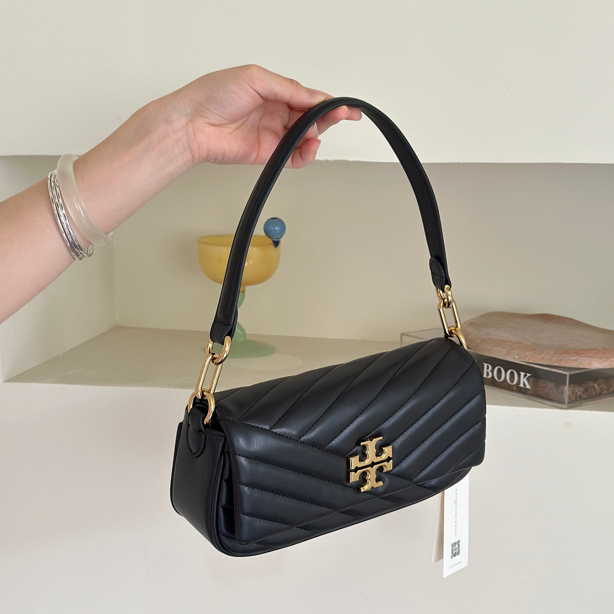 THE KIRA CHEVRON SMALL FLAP SHOULDER BAG - BLACK