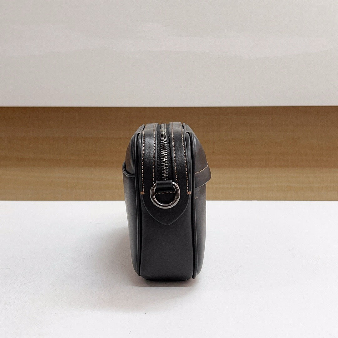 GRAHAM MENS BAG - PLAIN BLACK