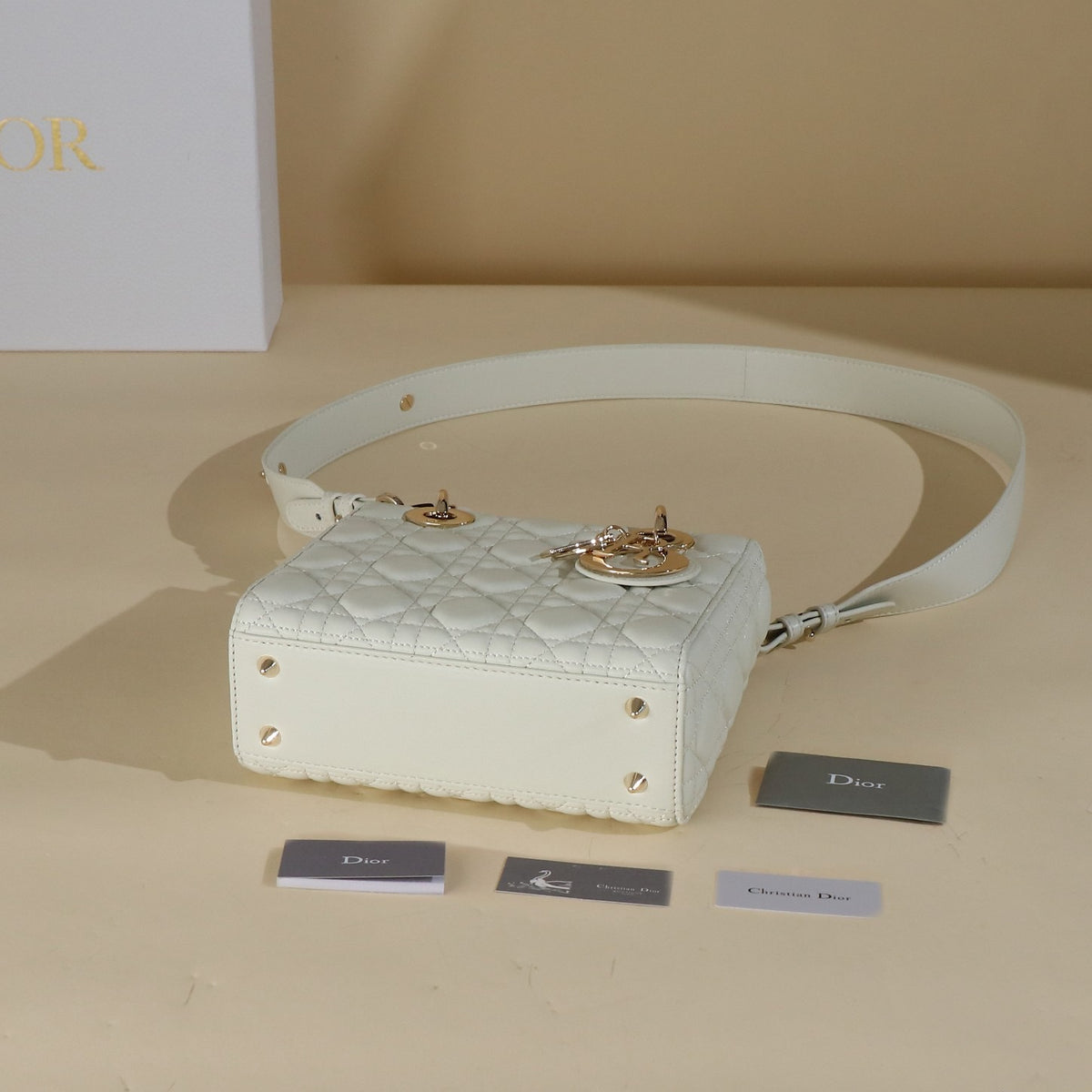 LADY BAG – WHITE / CREAM