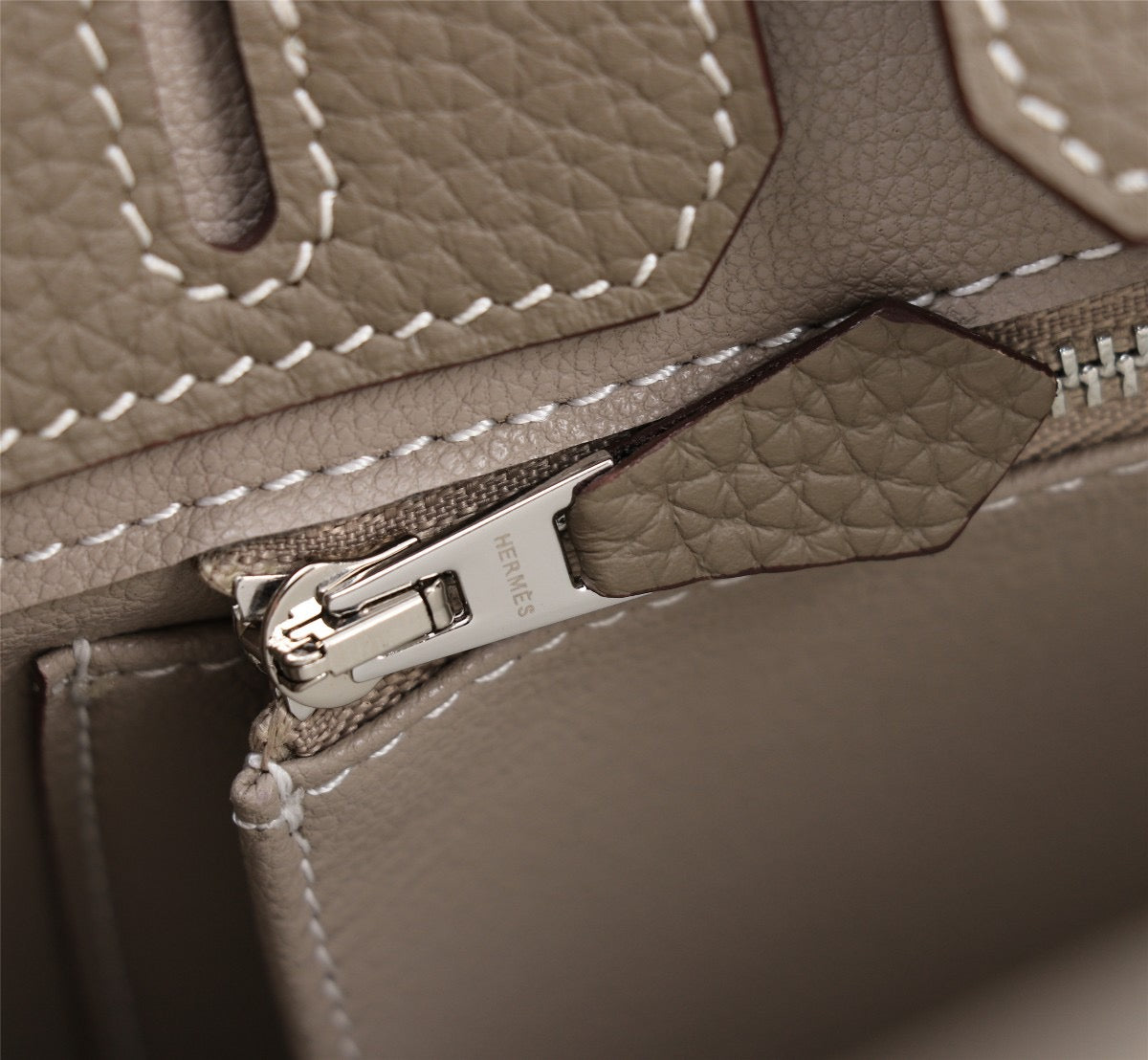 BIRKIN 30 – ÉTOUPE WITH PALLADIUM HARDWARE
