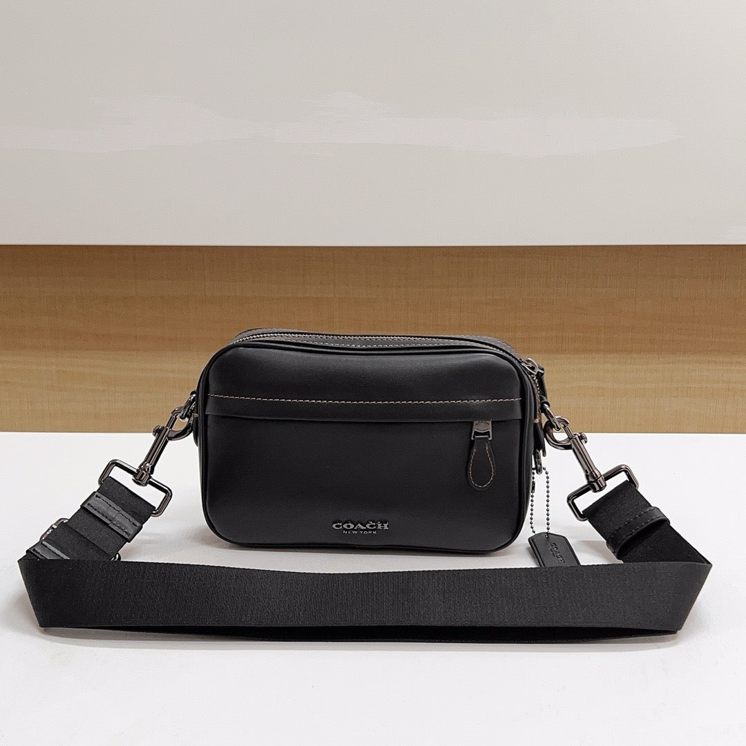 GRAHAM MENS BAG - PLAIN BLACK