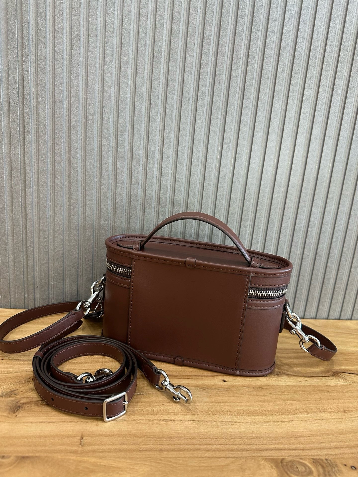 TRAIL BAG - BROWN