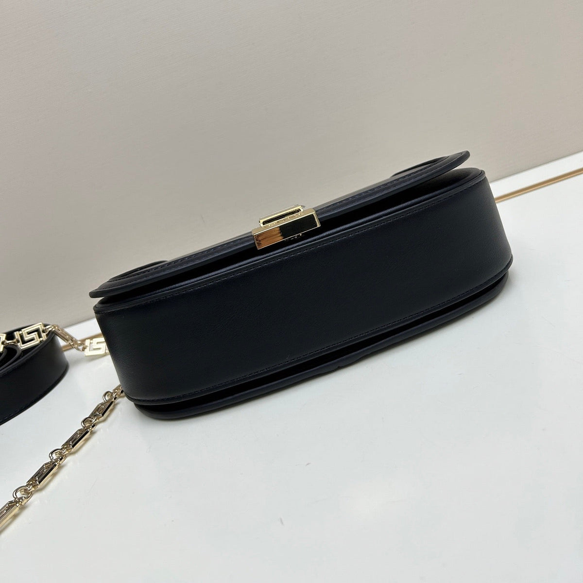 GRECA GODDESS SHOULDER BAG - BLACK