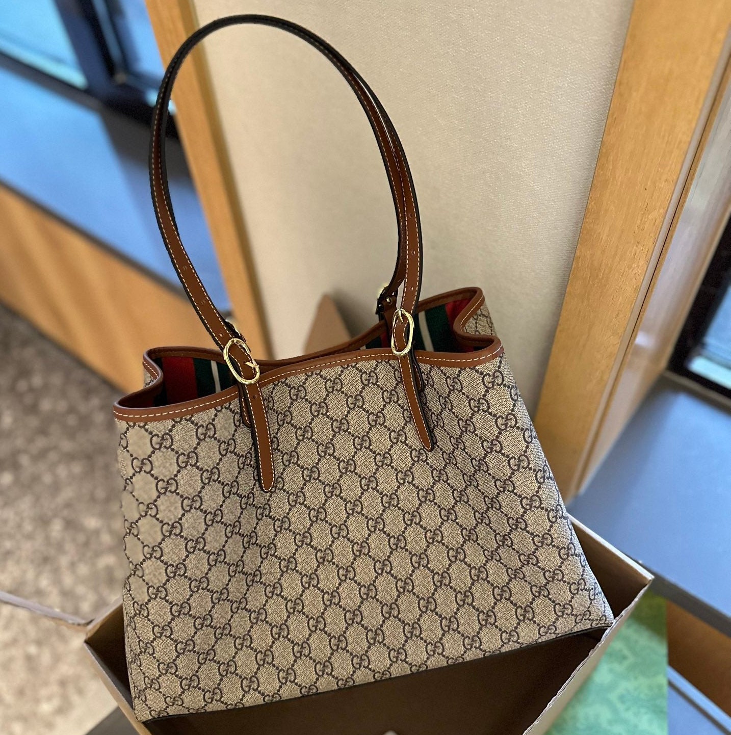 GG MONOGRAM LARGE TOTE BAG -