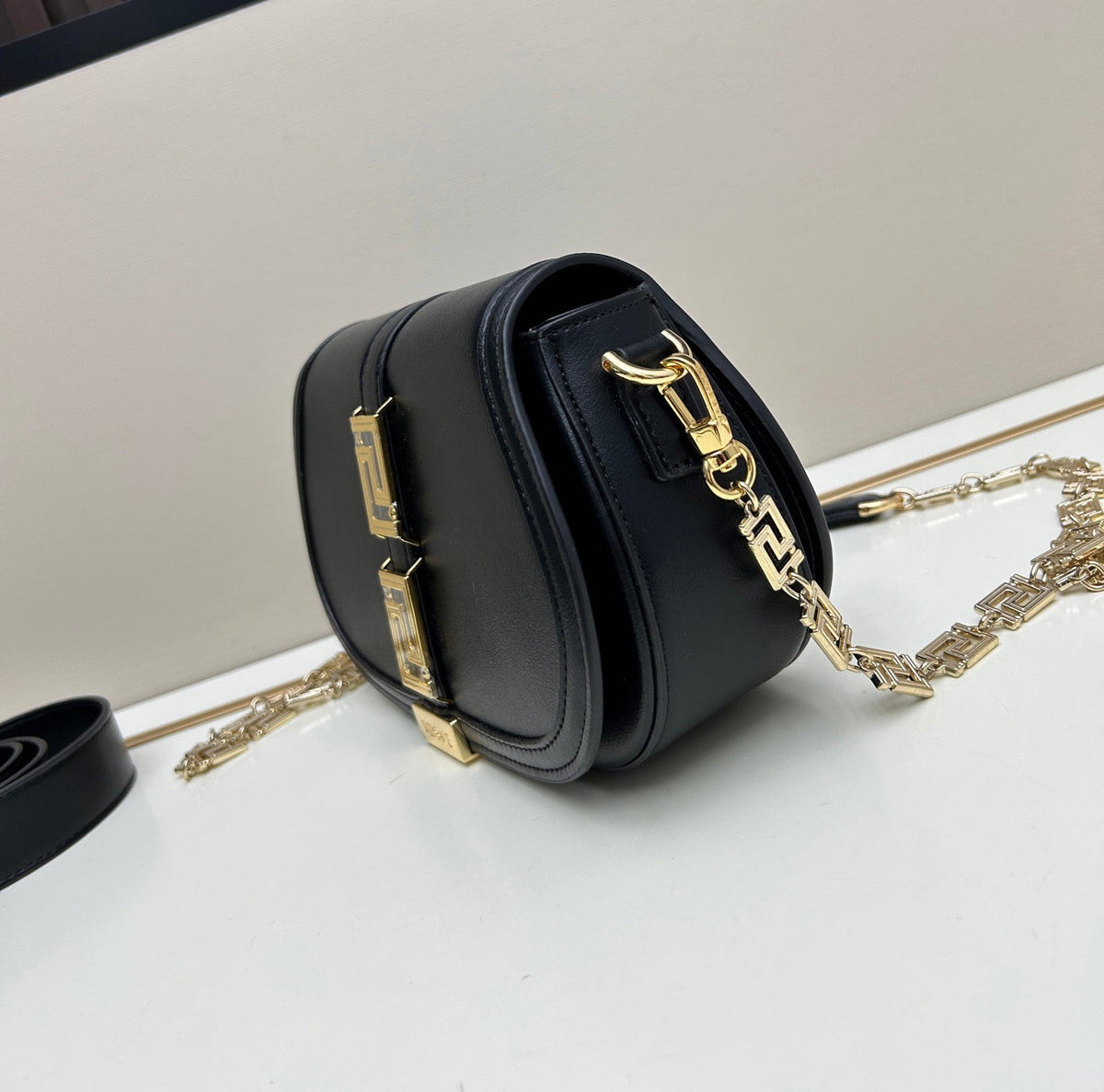 GRECA GODDESS SHOULDER BAG - BLACK