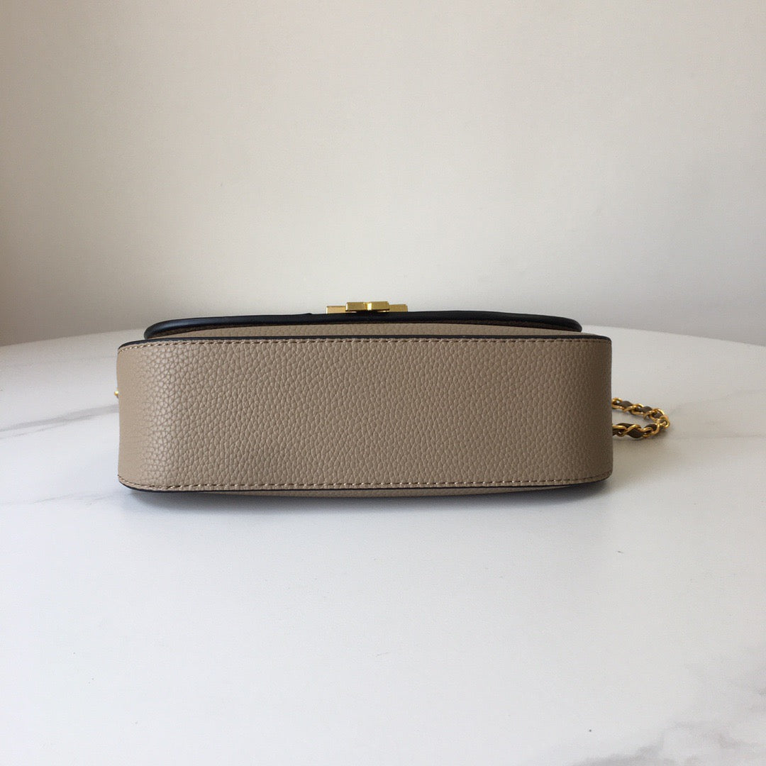 BRITTEN CONVERTIBLE CROSSBODY BAG – TAUPE