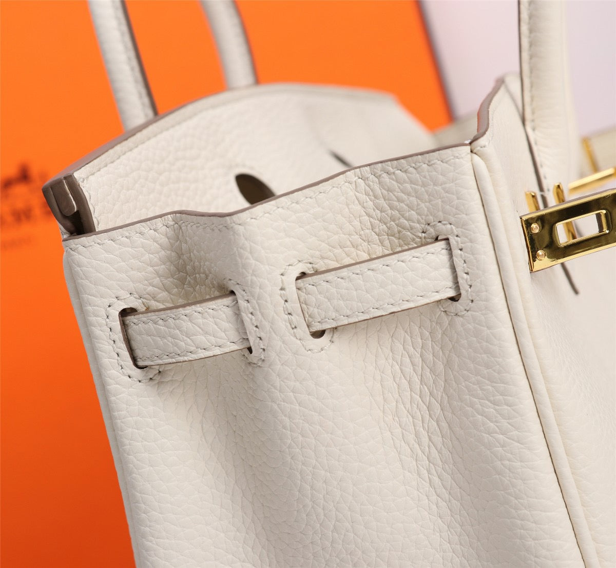 BIRKIN 30 – WHITE WITH GOLD HARDWARE