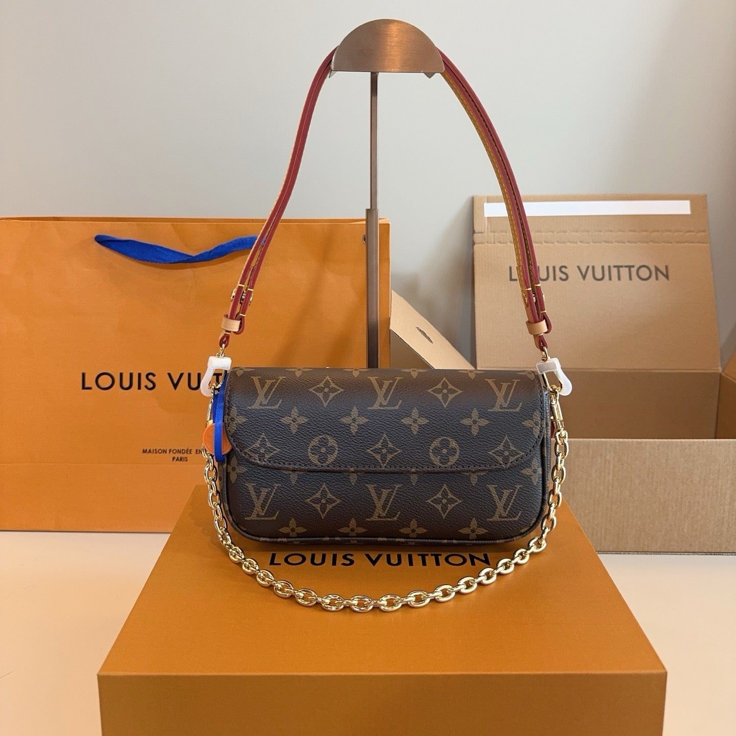THE IVY BAG