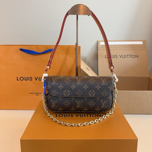 THE IVY BAG
