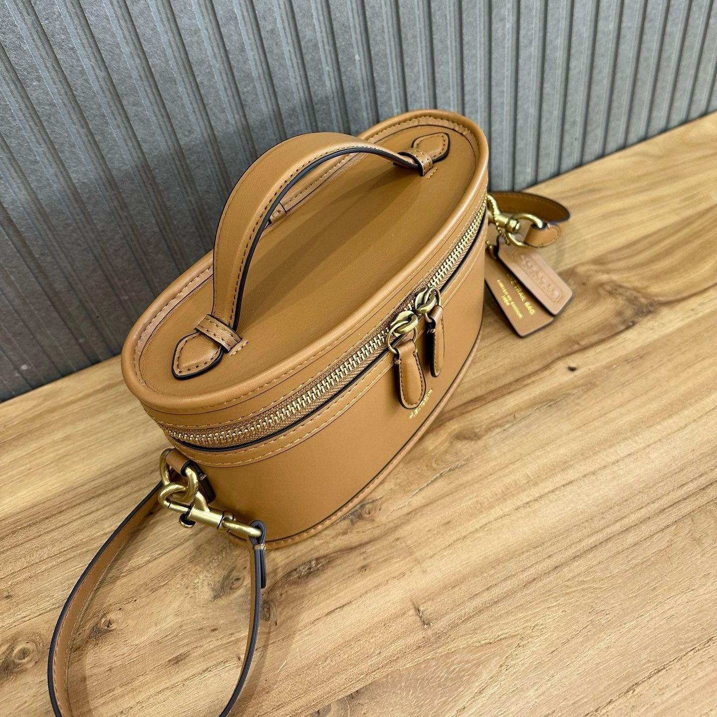 TRAIL BAG - MUSTARD