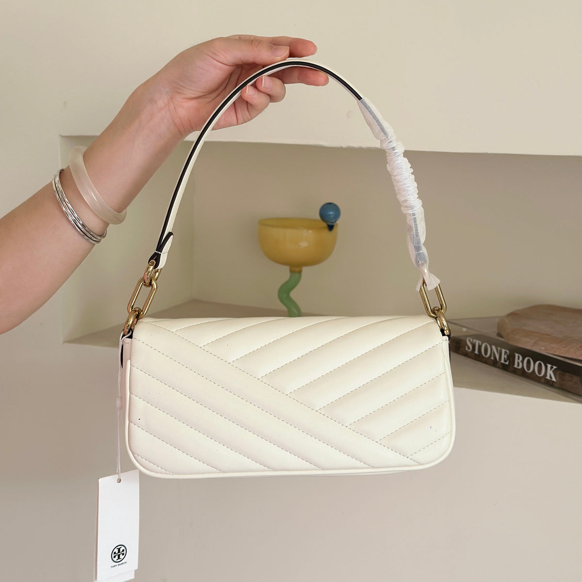 THE KIRA CHEVRON SMALL FLAP SHOULDER BAG - WHITE