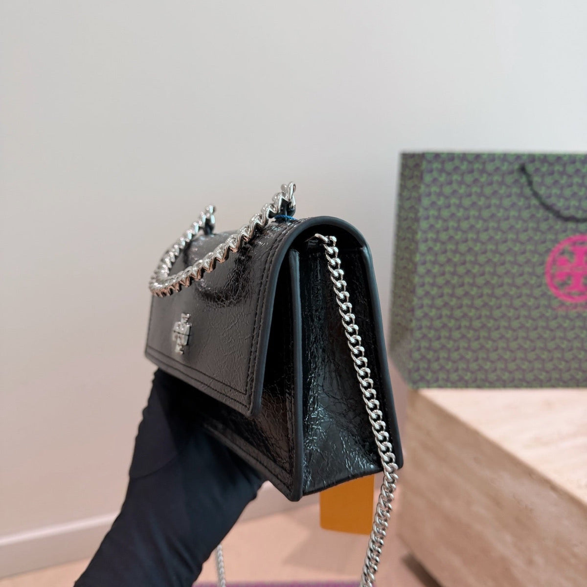 MINI XS KIRA CHAIN HANDLE BAG – BLACK