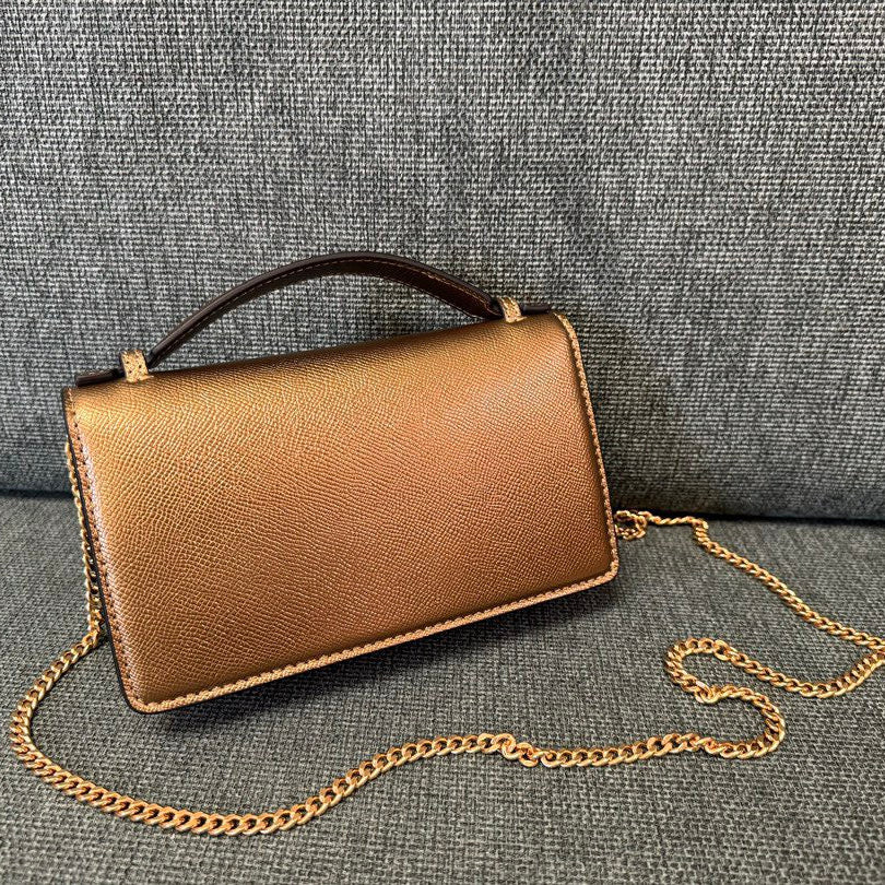 VLOGO SIGNATURE 19 CM CHAIN BAG - GOLD