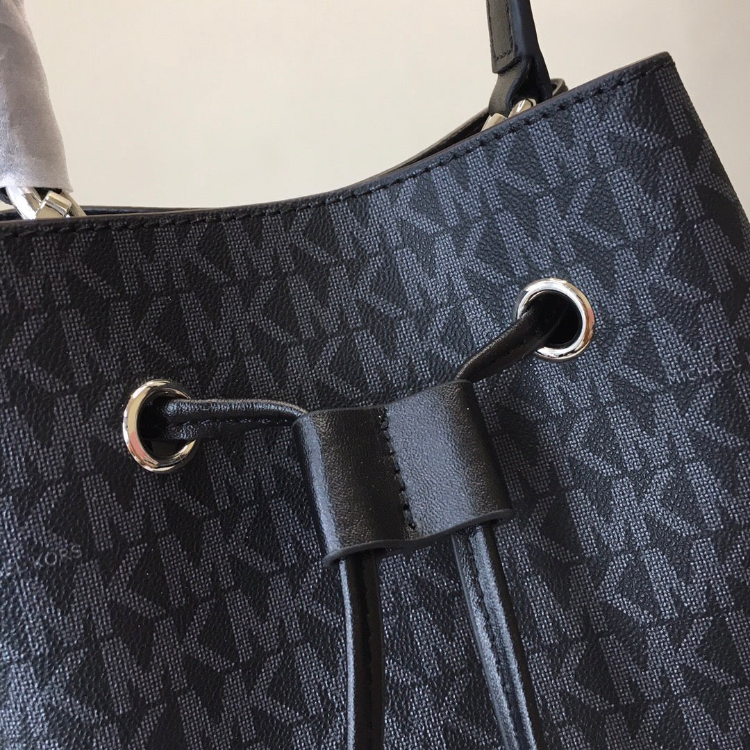SURI BUCKET BAG - BLACK