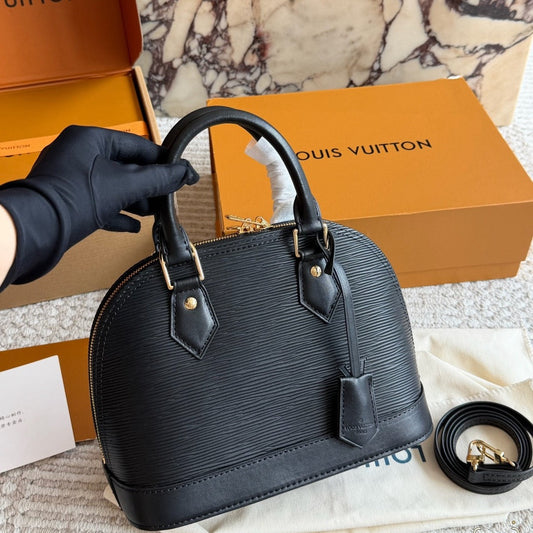 ALMA BAG - BLACK WITH GOLD HARDWARE