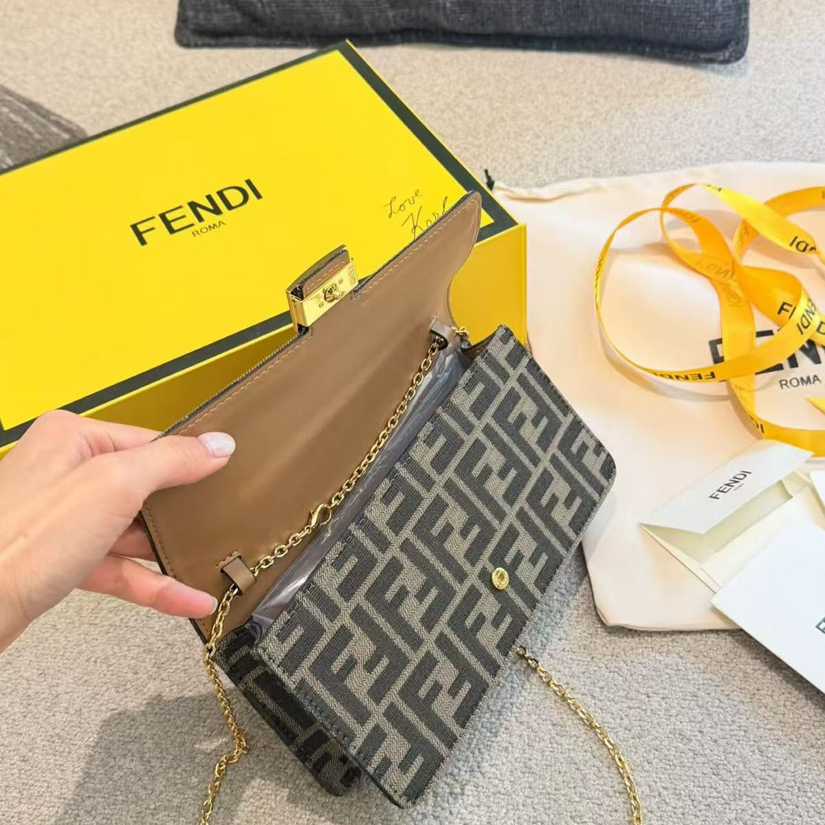 SMALL WALLET ON CHAIN BAG